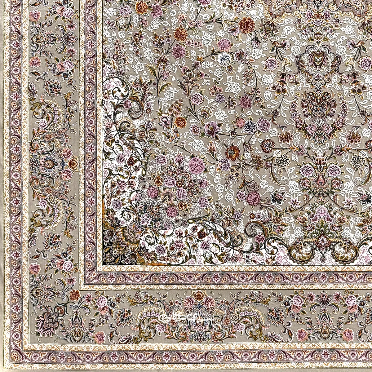 فرش ماشینی گل مهر نقره ای 1200 شانه تراکم 3600 کد 100251